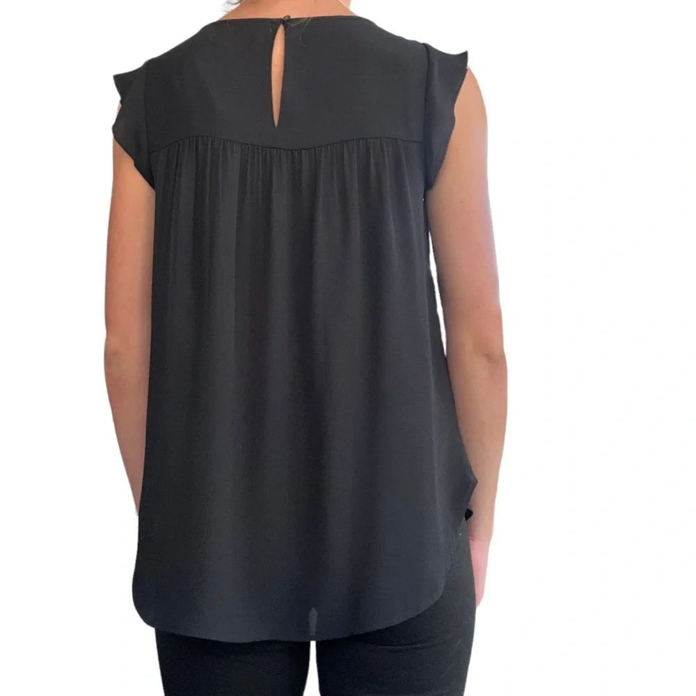 Ann Taylor Loft Women’s XS Black Ruffle Cap Sleeve Shirred Polyester Tank Blouse